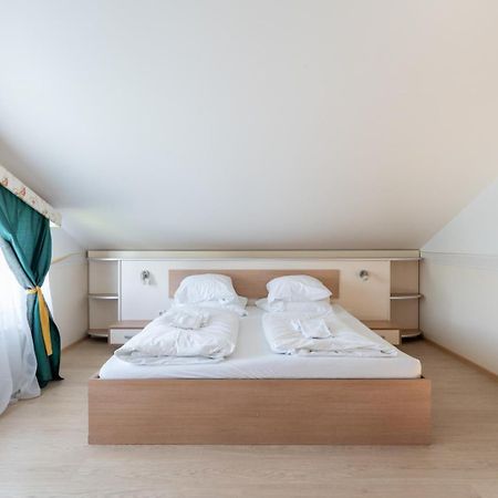 Farawayhomes Aparthotel Near Vienna Airport - Anytime Self Check-In Bruck an der Leitha Exterior photo