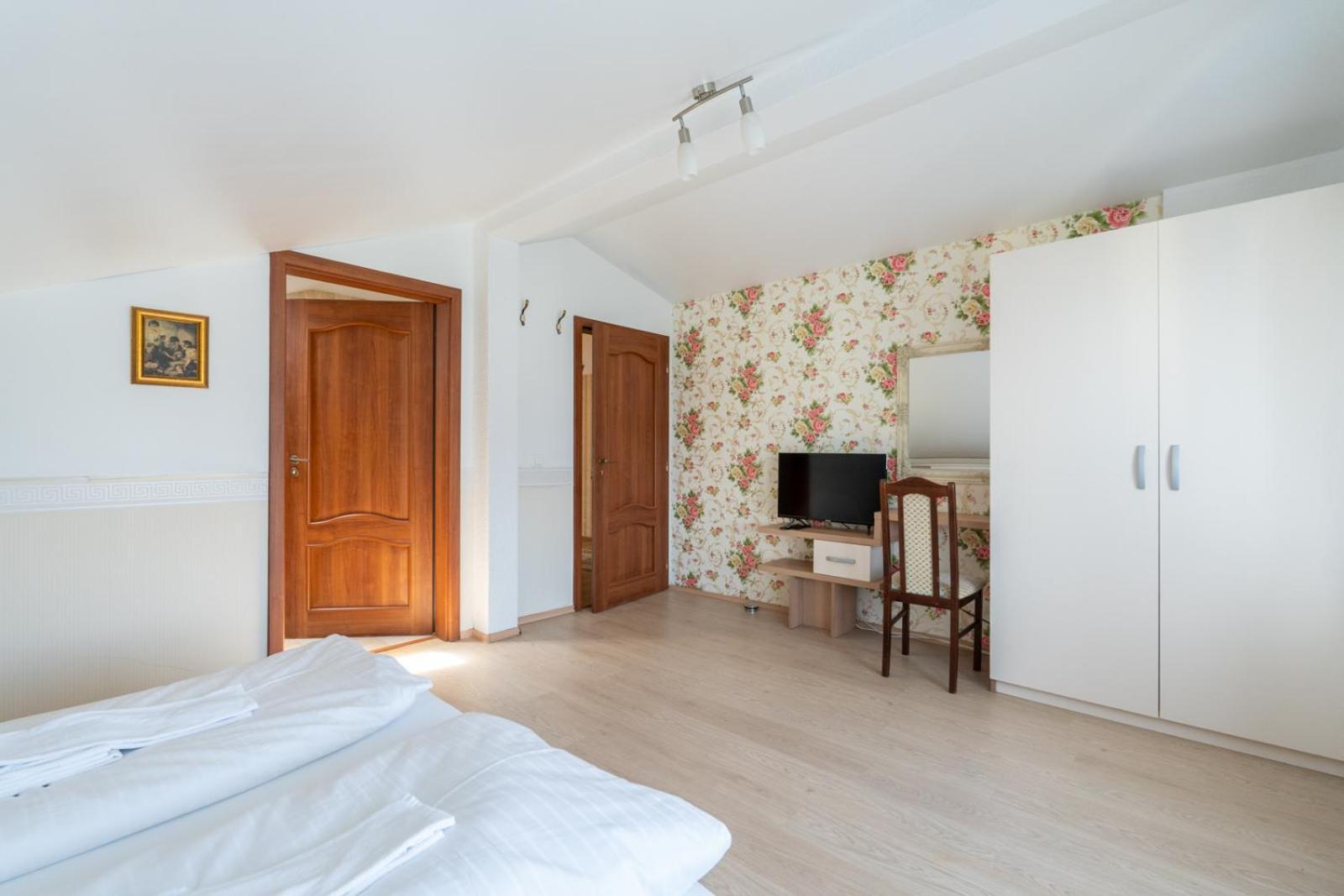 Farawayhomes Aparthotel Near Vienna Airport - Anytime Self Check-In Bruck an der Leitha Exterior photo