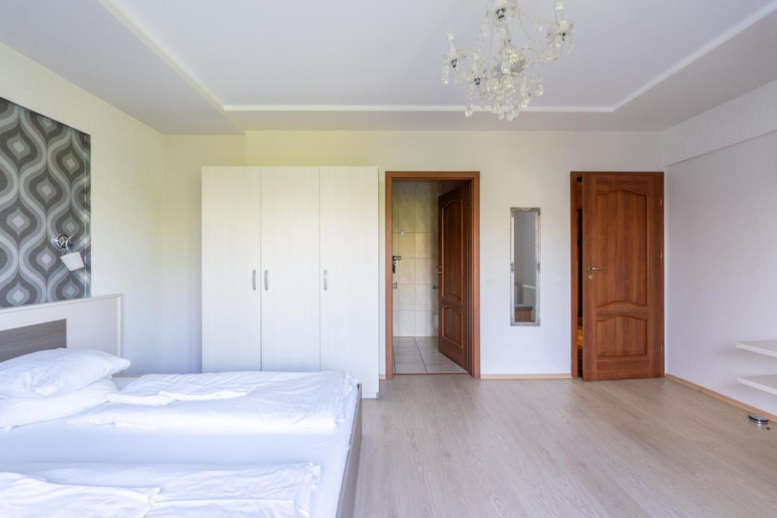 Farawayhomes Aparthotel Near Vienna Airport - Anytime Self Check-In Bruck an der Leitha Exterior photo