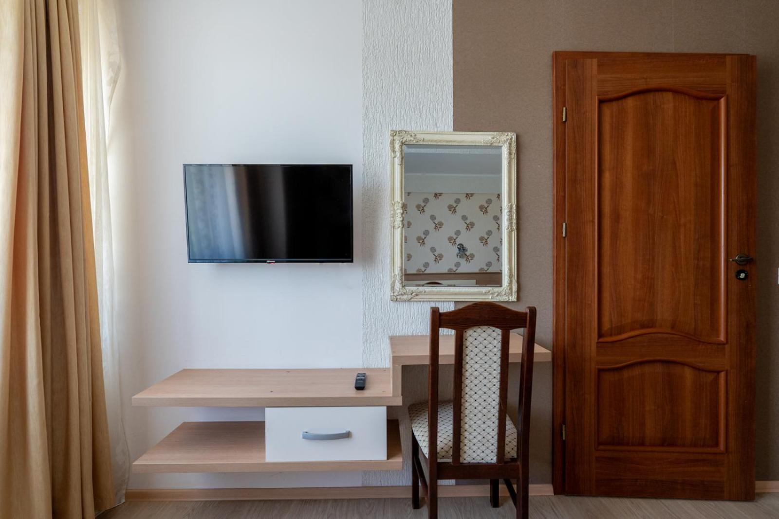 Farawayhomes Aparthotel Near Vienna Airport - Anytime Self Check-In Bruck an der Leitha Exterior photo