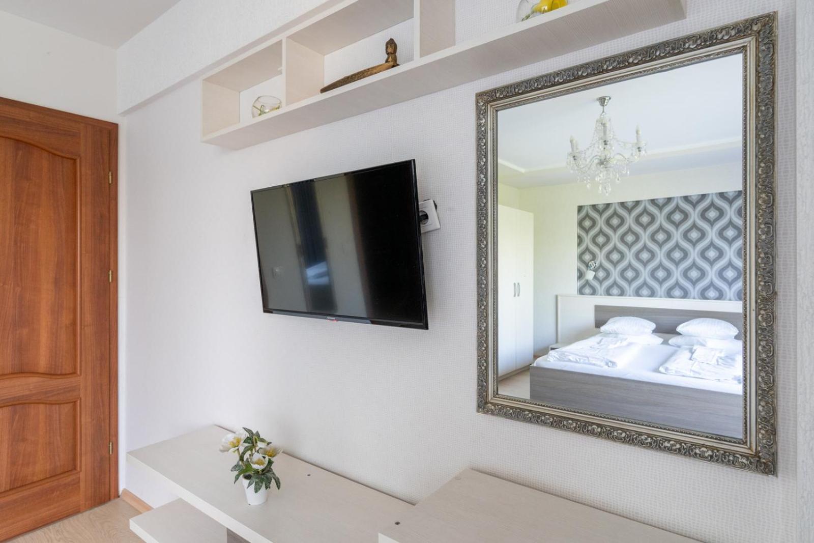 Farawayhomes Aparthotel Near Vienna Airport - Anytime Self Check-In Bruck an der Leitha Exterior photo